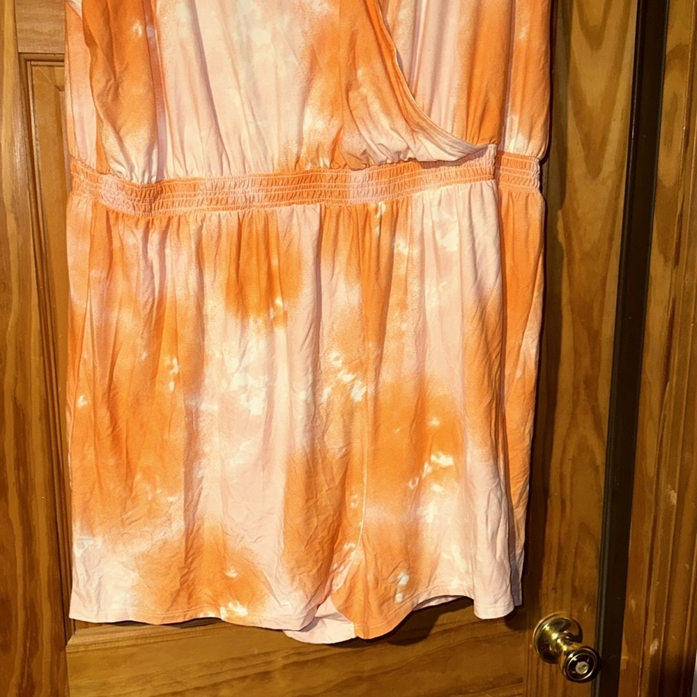 Romper - Picture 2 of 3